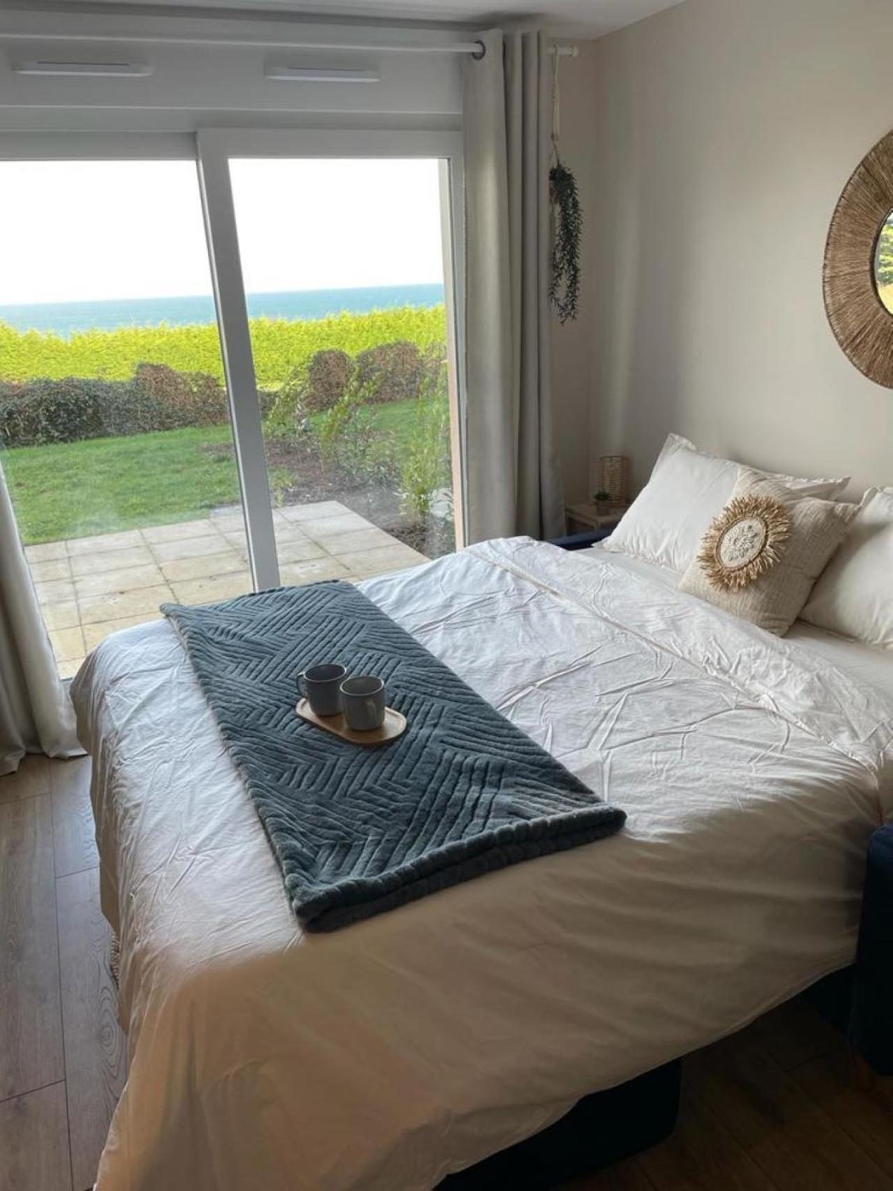 Bienvenue Au Studio L'Escale Bleue Avec Vue Mer Et Sur Le Cap Frehel Saint-Cast-le-Guildo Exterior photo